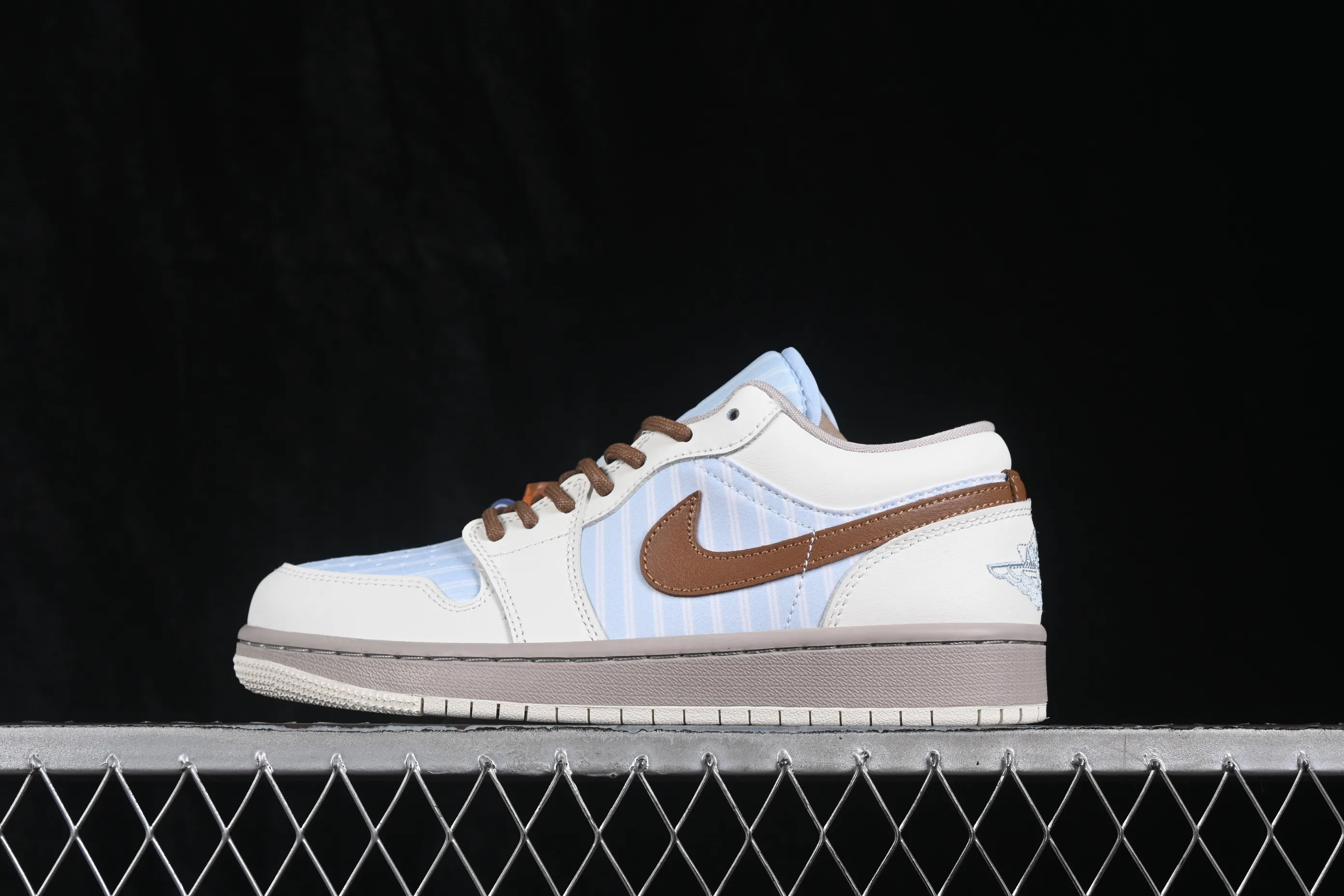 All categories Air Jordan Jordan series basketball shoes Air Jordan 1 Low Air Jordan 1 Low AJ1 Joe 1 low-top retro culture basketball shoes IR7553-422